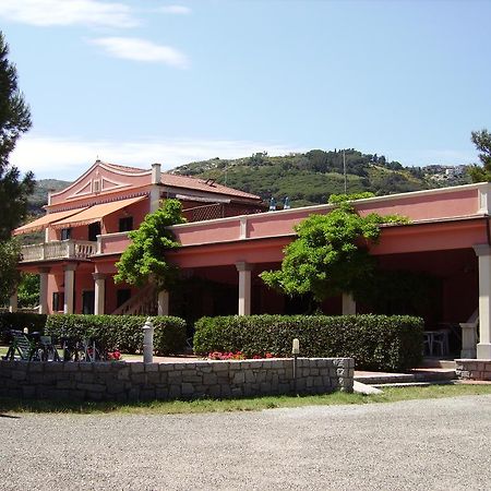 Pozzo Al Moro Village 마리나디캄포 외부 사진