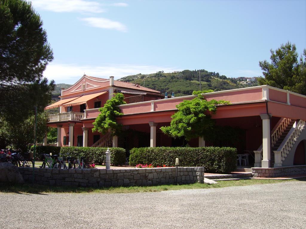 Pozzo Al Moro Village 마리나디캄포 외부 사진